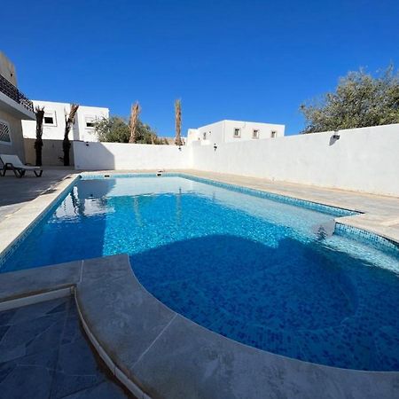 Magnifique Villa Avec Piscine Sur L'Ile De Djerba 乌姆苏克 外观 照片