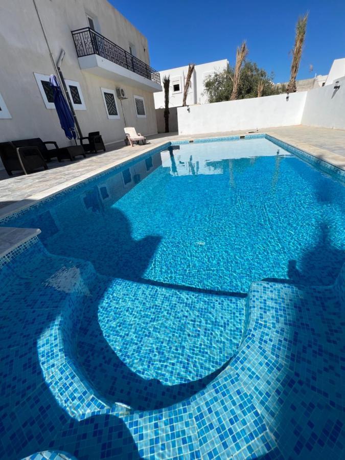 Magnifique Villa Avec Piscine Sur L'Ile De Djerba 乌姆苏克 外观 照片