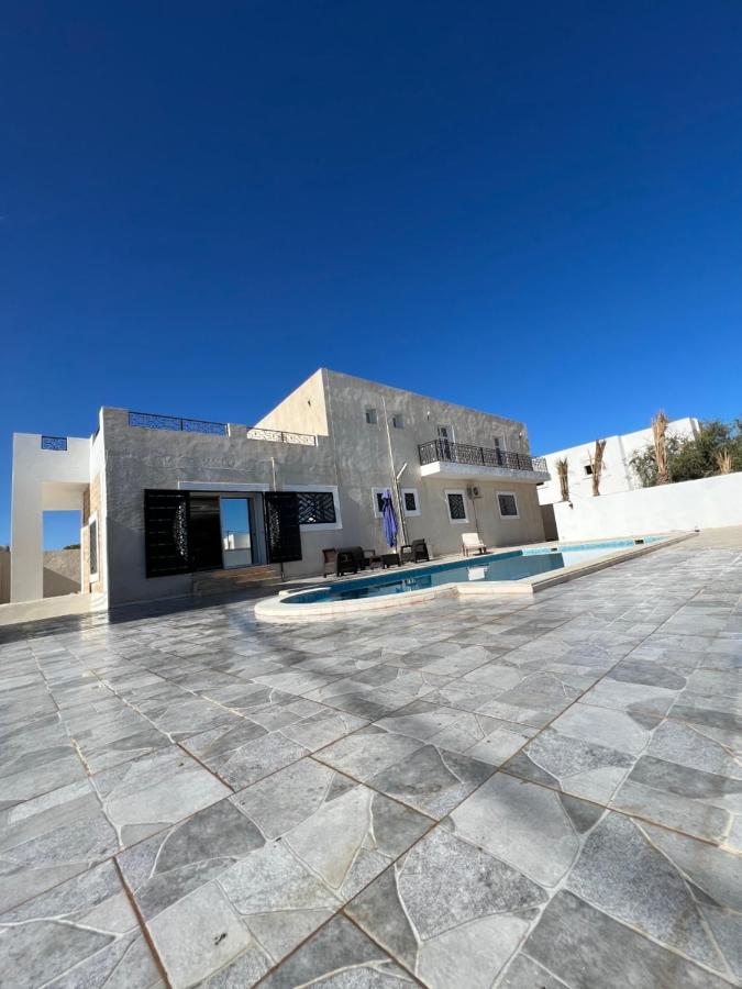 Magnifique Villa Avec Piscine Sur L'Ile De Djerba 乌姆苏克 外观 照片