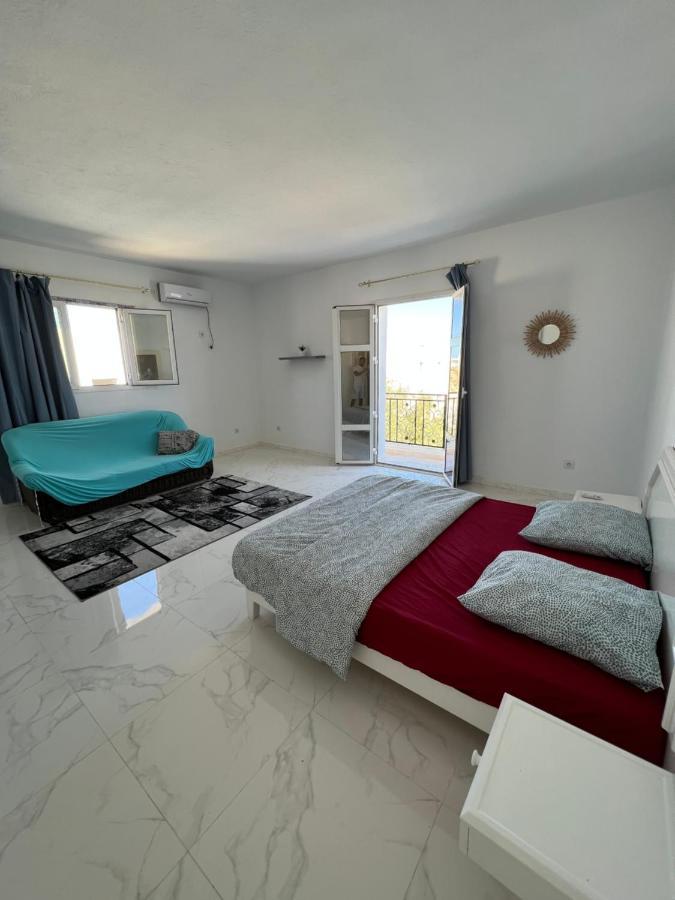 Magnifique Villa Avec Piscine Sur L'Ile De Djerba 乌姆苏克 外观 照片
